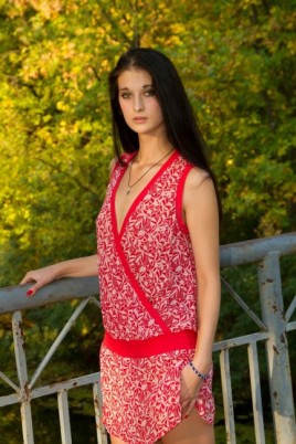 Отличный вид на речку и на сучку