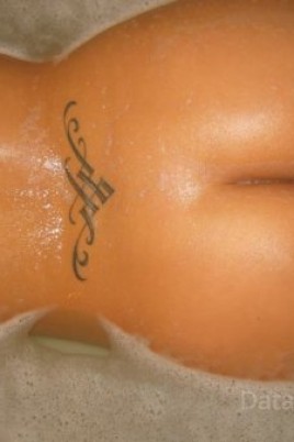 Голые жопы распутных проказниц