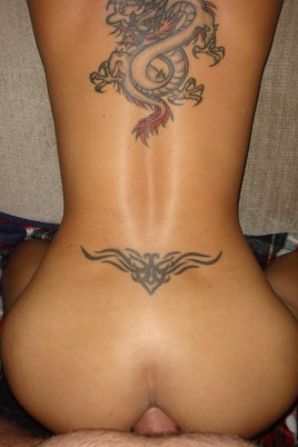 Тату на пояснице зрелая порно (52 фото)