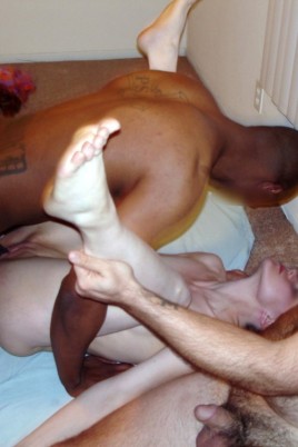 Жена сравнила член негра и мужа порно