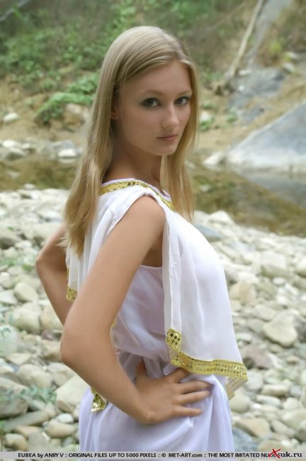 Сучка не смущается