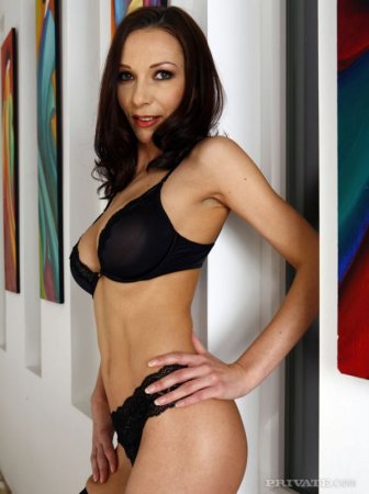 Голое тело шальной домохозяйки 