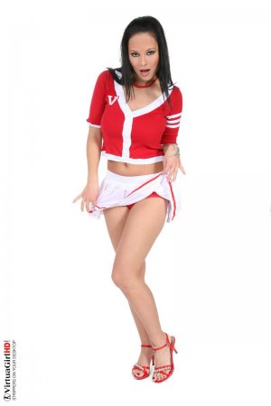 Изящная тоненькая черлидерша