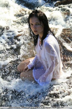 Очень мокрые крупные голые сиськи