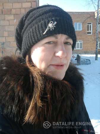 Голая соседка-алкоголичка в нелепых ситуациях