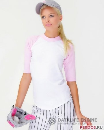 Эротика  с мелкосисечной бейсболисткой 