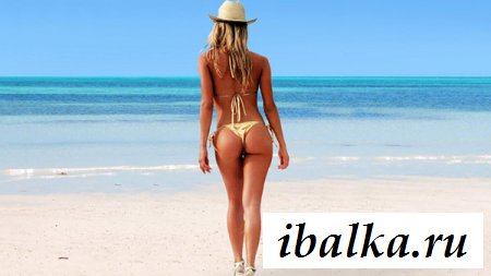 Божественные голые сучки в бикини