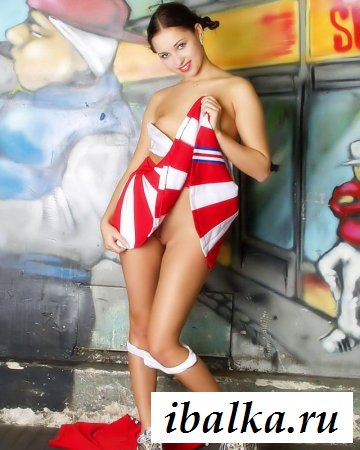 Потрясное обнажение классной черлидерши