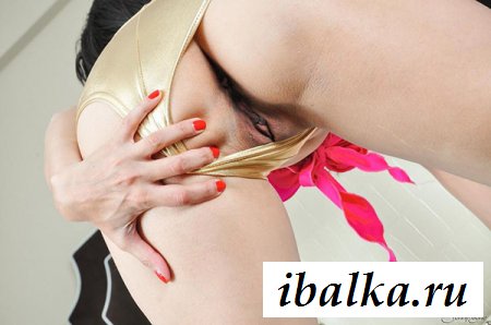 Классные прелести раздетой модели Санни Леоне Классные прелести раздетой модели Санни Леоне