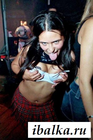 Замечательная эротика с пьяными шмарами