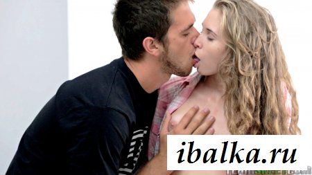 Хорошо полизал киску сестры и жахнул ее