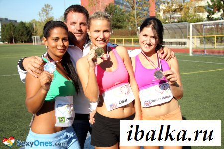 Бамбины занимались сексом с тренером