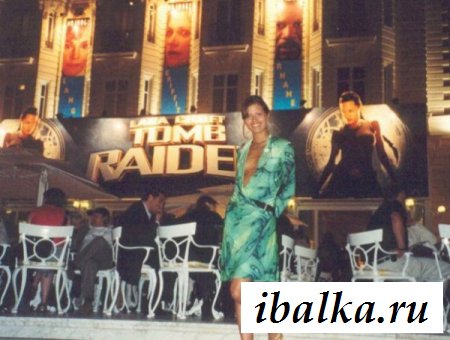 Страстная эротичная Виктория Боня за проектом