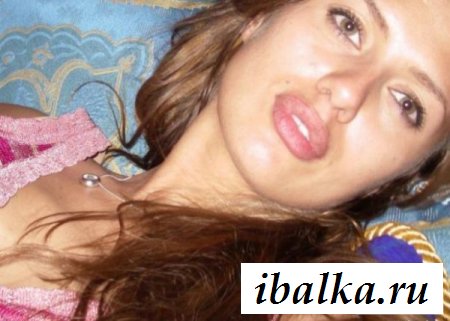 Страстная эротичная Виктория Боня за проектом