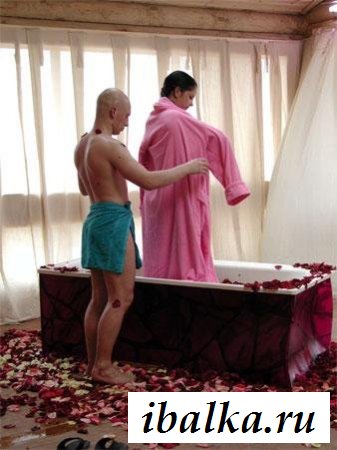 Голые Елена Беркова и Роман Третяков 