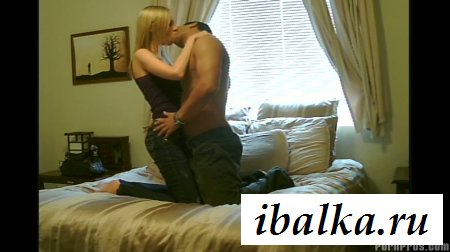 Парочка студентов занялась сексом