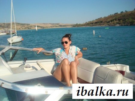 Эротика с дамочками горячих кровей