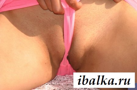 Анонимная голая писечка