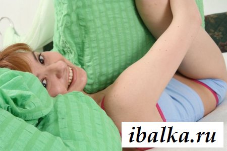 У спящей малышки задница - найс