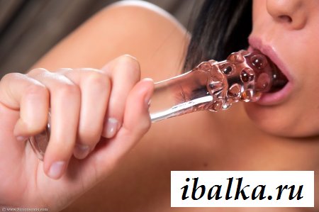 Фото письки, поглощающей дилдо Фото письки, поглощающей дилдо