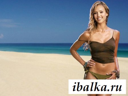 Фото полуобнаженной знаменитости Джессики Альбы