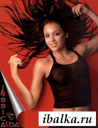 Знаменитость Джессика Альба оттягивает бикини