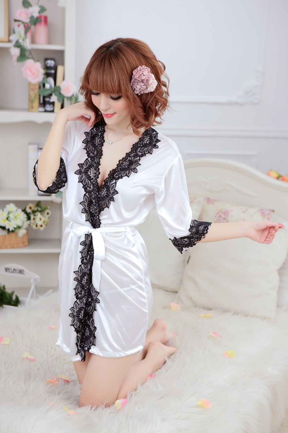 Голые женщины в кимоно