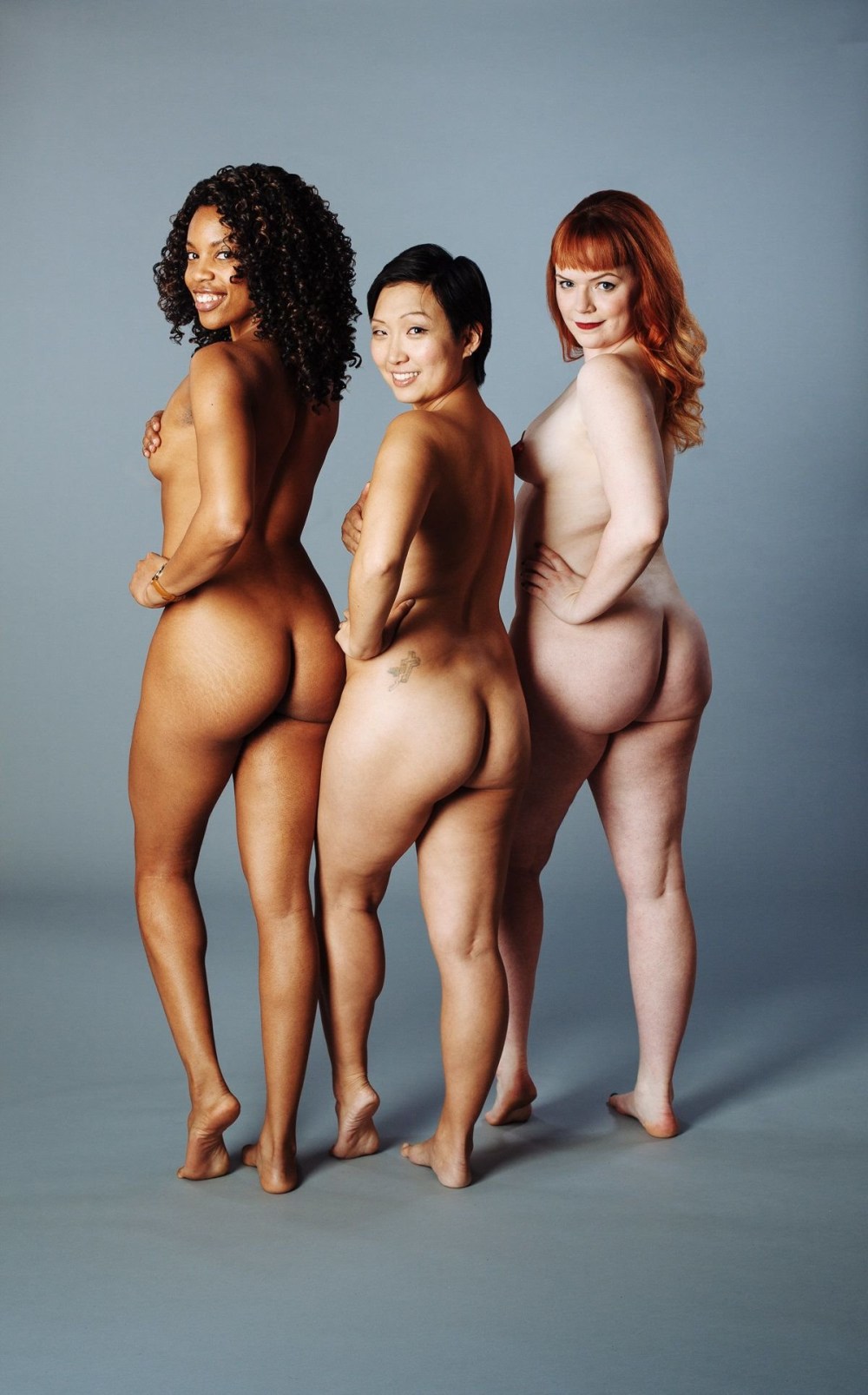 Голые женщины с широкими бедрами