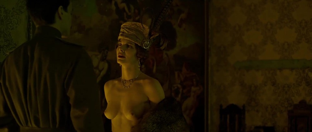 Елизавета Боярская голая в фильме Контрибуция