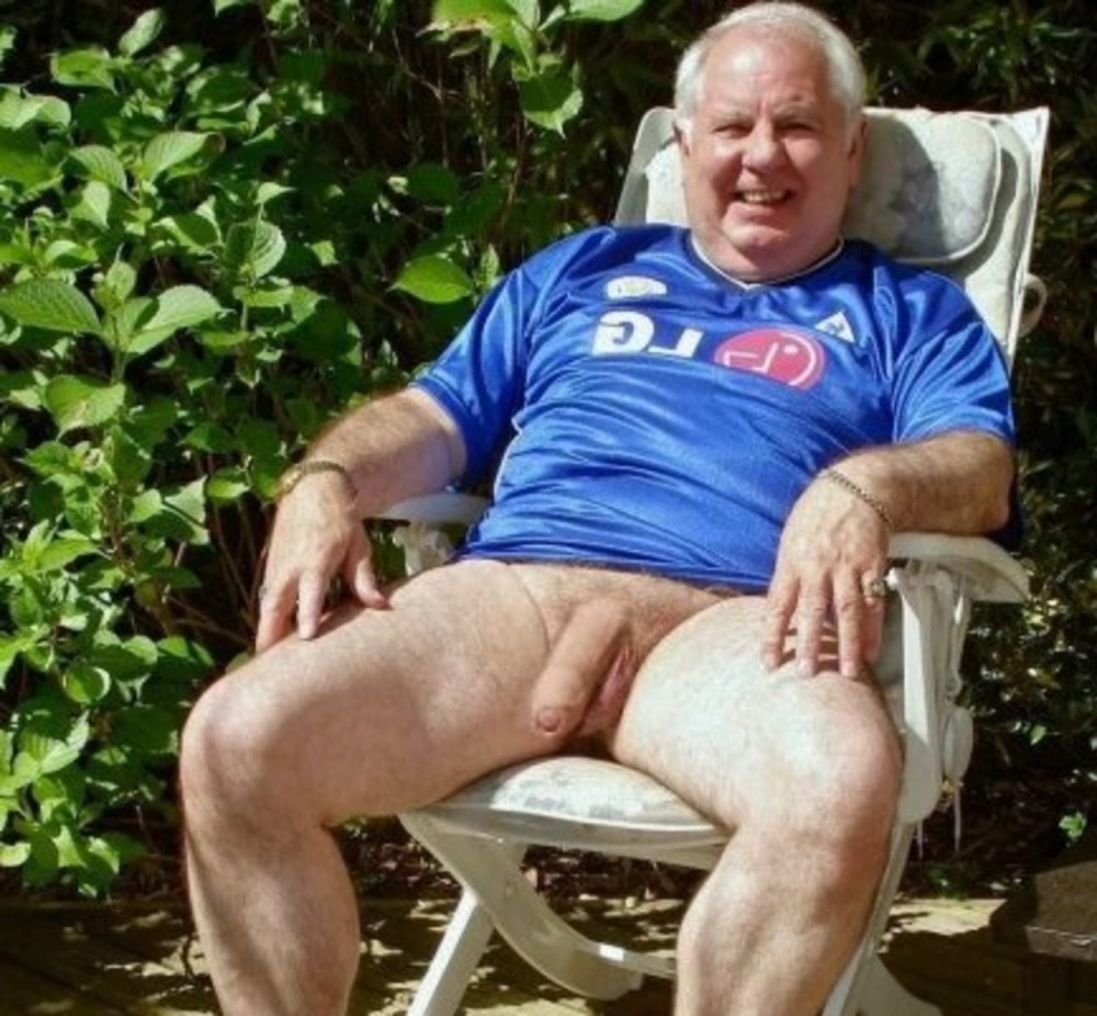 Старые голые мужики без трусов