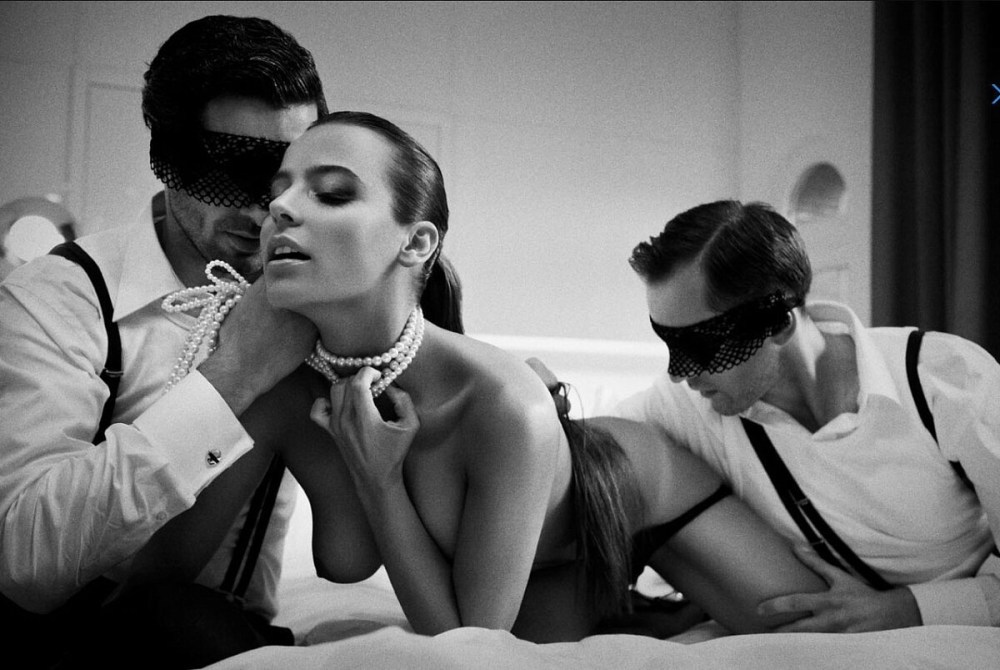 Двойное проникновение черно белое