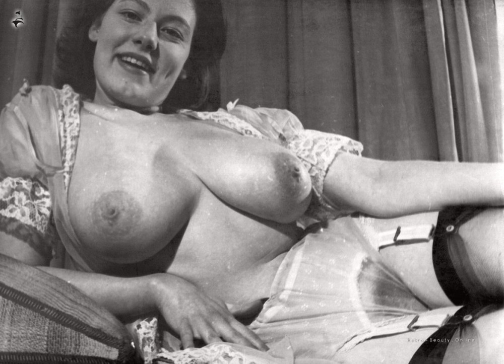 Ретро сисястые женщины