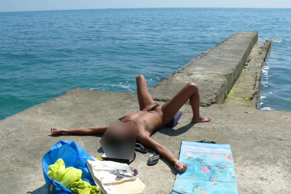 Голые женщины на Азовском море