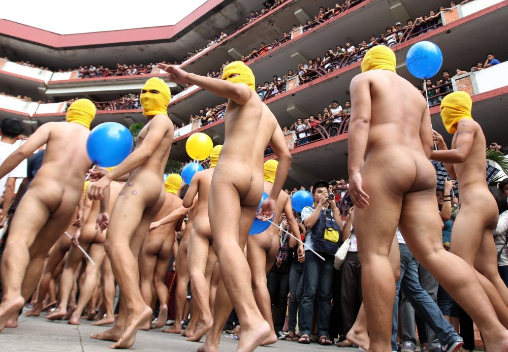 Прикольные картинки с голыми мужиками