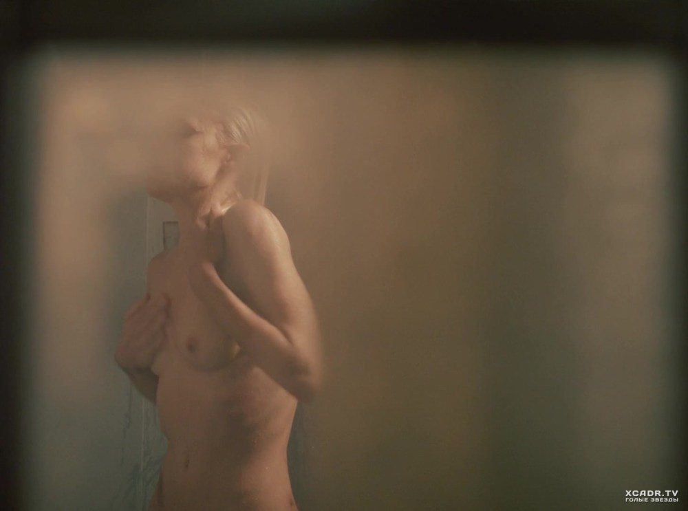 Люби их всех голые сцены