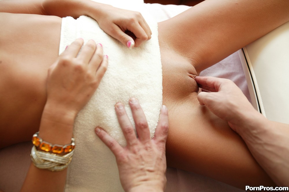 Эротическое поглаживание