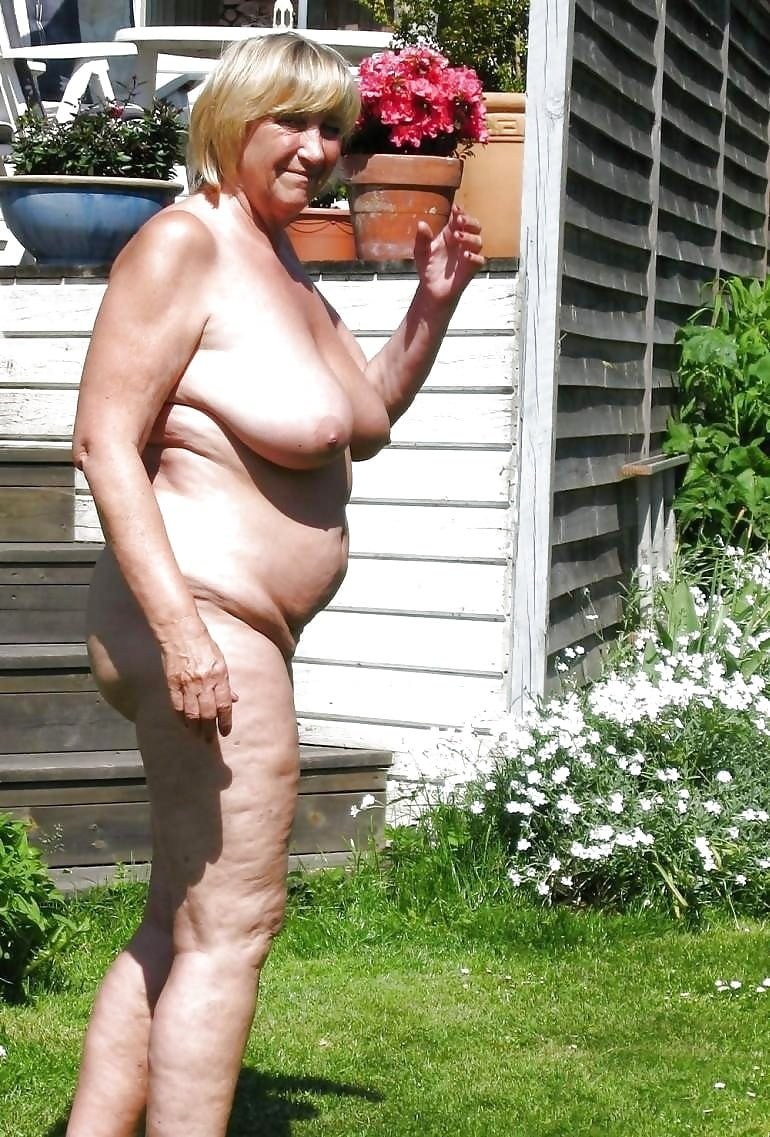 Голые Деревенские бабули