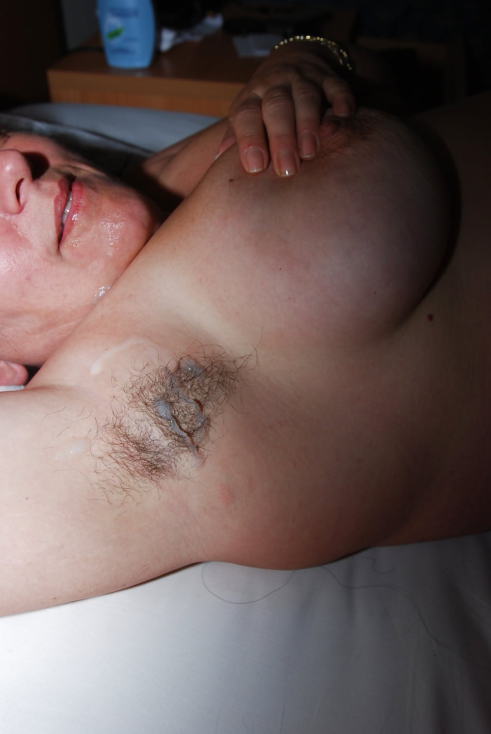 Много волосатых женщин