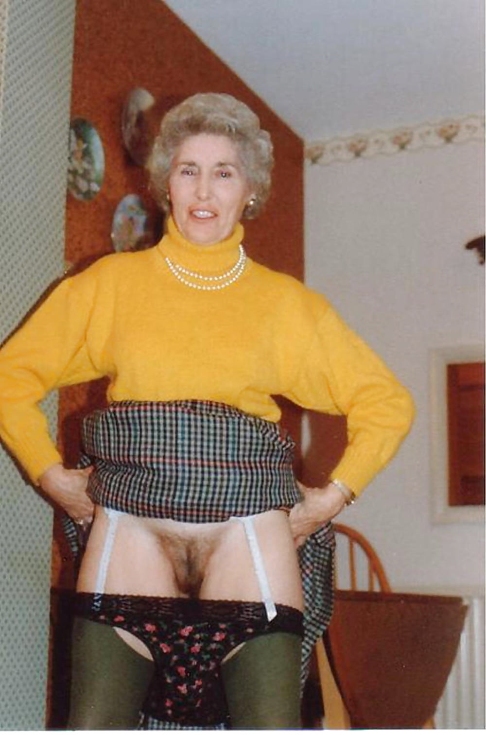 Старые толстые без трусов