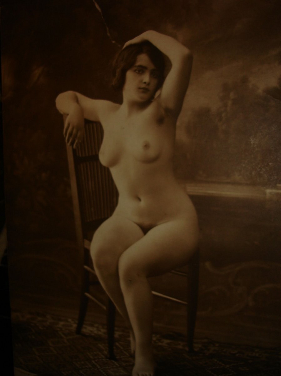 Обнаженные зрелые натурщицы (59 фото)