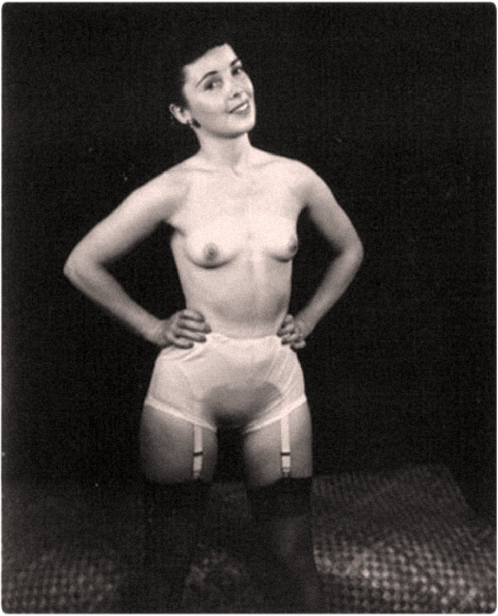 Ретро женщины без трусиков
