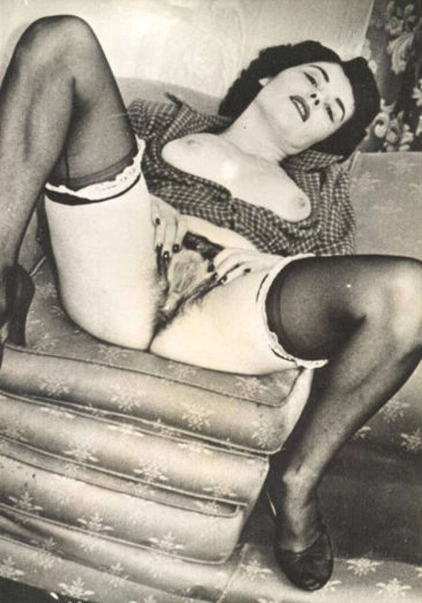 Ретро девочки с волосатыми лобками