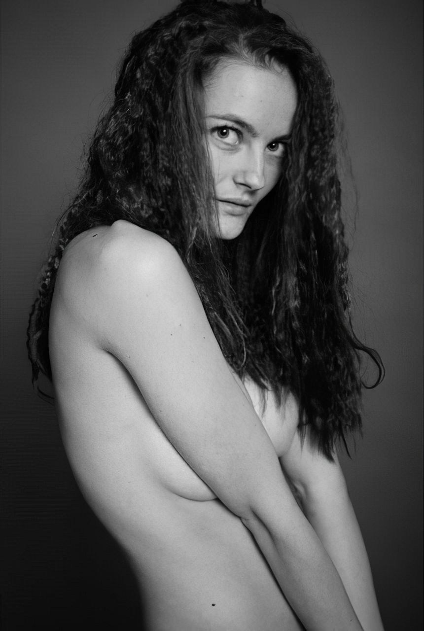 Анастасия Шульженко ню