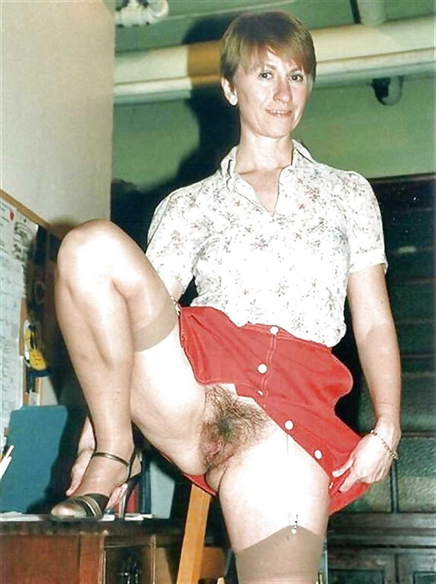 Подсмотренное под юбкой у старух