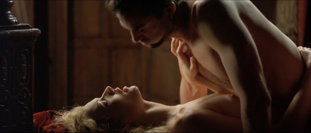 Голая Гвинет Пэлтроу в фильмах