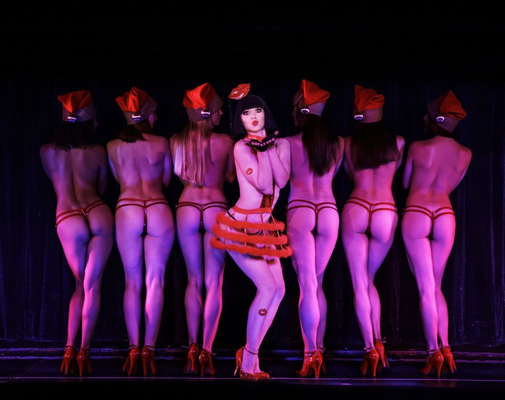 Женское эротическое шоу