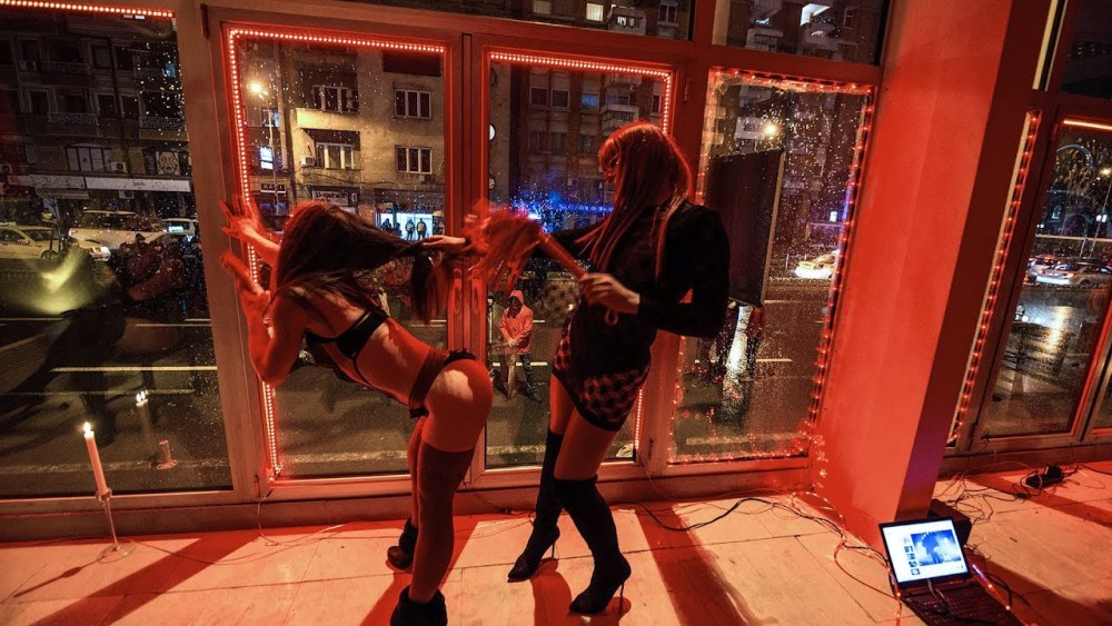 Квартал красных фонарей в Амстердаме 18