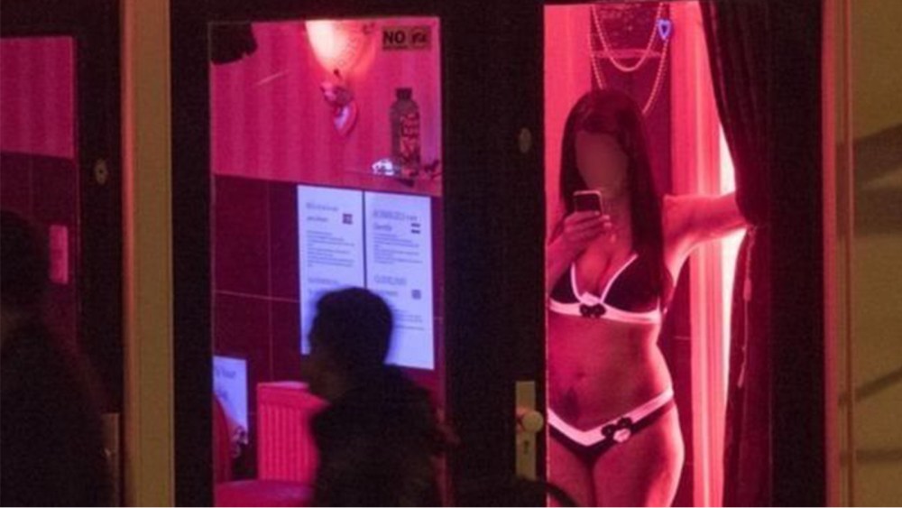 Улица красных фонарей де Валлен Амстердам девушки