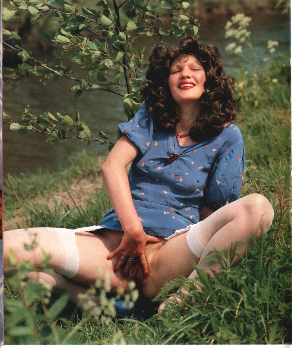 Волосатые ретро девушки