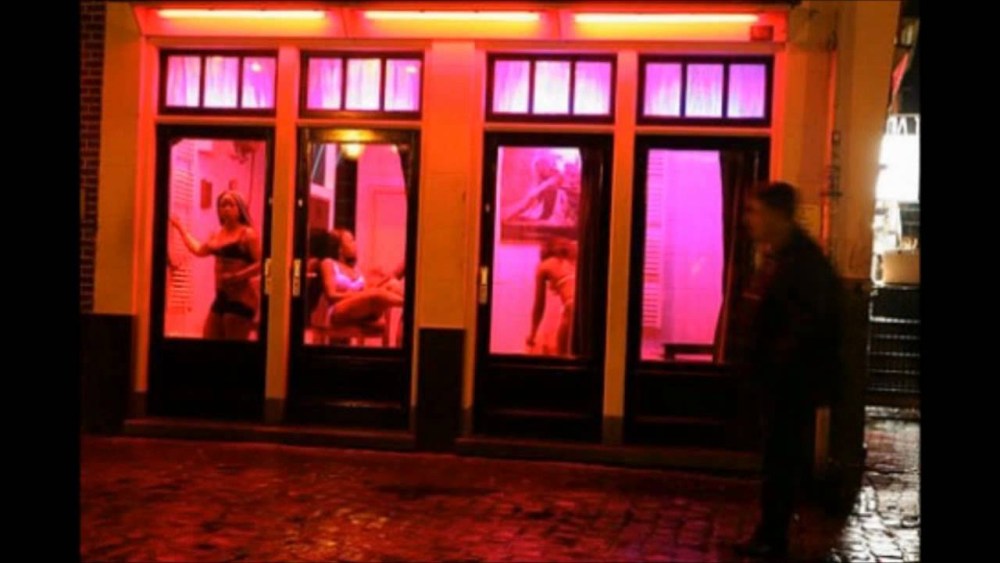 Будапешт улица красных фонарей